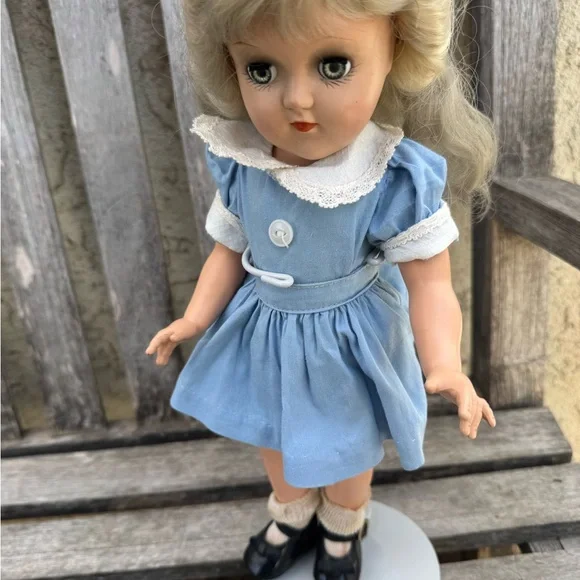 Vintage Doll Blonde Hair Blue Dress Rare With Doll Stand. Antique made
In usa - Picture 4 of 10